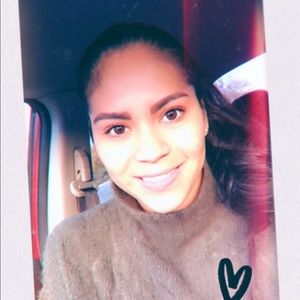 Meet your Posher, Adriana